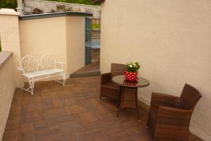 View 5 from project Terraced Sandstone Patio