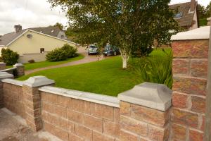 View 2 from project Terraced Sandstone Patio